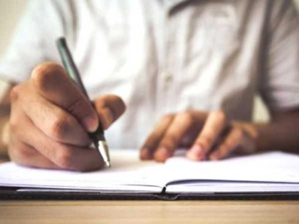 Offline Exams For Law Students : ಕಾನೂನು ವಿದ್ಯಾರ್ಥಿಗಳಿಗೆ ಆಫ್‌ಲೈನ್ ಪರೀಕ್ಷೆ ನಡೆಸಲು ರಾಜ್ಯ ಸರ್ಕಾರ ನಿರ್ಧಾರ