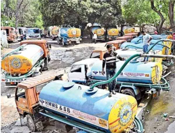 دولت مندوں کی ایڈوانس بکنگ سے واٹر سپلائی کا نظام درہم برہم