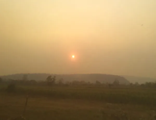 అడవుల్లో మంట.. గ్రామాల్లో పొగ