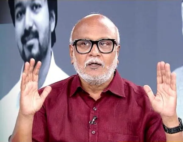 விஜய்யால் முடியாது என்று மணி சொன்ன எல்லாத்தையும் அவர் செய்து கொண்டு வருகிறார்.. இப்போது விஜய் முதல்வராக பதவியேற்பது சுலபம் அல்ல என்று சொல்கிறார்.. அதையும் செய்து காட்டுவார் விஜய்.. நாம சொன்னது எதுவுமே நடக்கலைங்கிற பொறாமை அவருக்கு இருக்கலாம், ஆனால் மக்கள் விரும்பியது தான் இனி நடக்கும்.. உங்களை போல் உள்ளவர்களின் எண்ணங்கள் பலிக்காது..