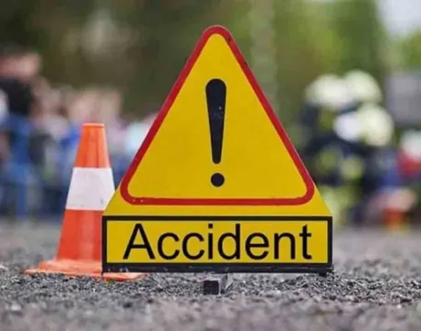 అమ్రాబాద్ సమీపంలో బస్సు-కారు ఢీ!
