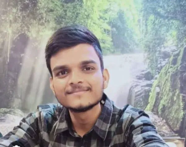 ఏడాదికి రూ.1.6 కోట్ల జీతం..తిరస్కరించి తల్లిదండ్రుల సేవలో!
