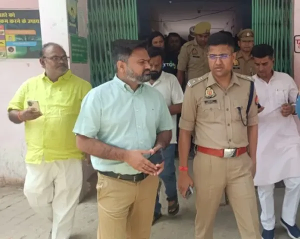 ग्रीन लैंड इंटरनेशनल स्कूल में भांग जलाने का हादसा, धुएं से 25 बच्चों की हालत बिगड़ी, 12 नाजुक, मेडिकल कॉलेज रेफर