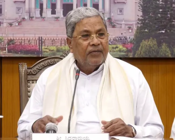 ಮುಖ್ಯಮಂತ್ರಿ ಸ್ಥಾನಕ್ಕೆ ರಾಜೀನಾಮೆಗೆ ಕ್ಷಣಗಣನೆ: ಬೇಡಿಕೆ ಪಟ್ಟಿಯೊಂದಿಗೆ ಇಂದೇ ದೆಹಲಿಯತ್ತ ಸಿದ್ದರಾಮಯ್ಯ