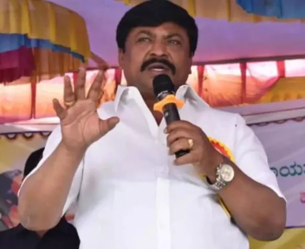 ಮಾಜಿ ಸಚಿವ ವರ್ತೂರ್ ಪ್ರಕಾಶ್ ವಿರುದ್ಧ ಎಫ್ ಐಆರ್