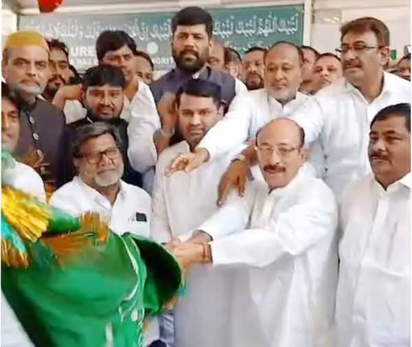 حج قافلہ کو طاہر بن حمدان نے جھنڈی دکھاکر روانہ کیا