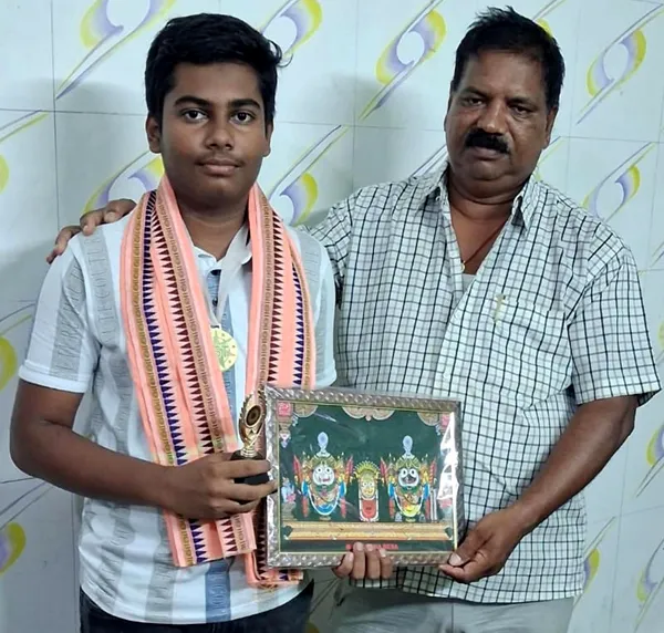 ସିବିଏସଇ ଦଶମ ପରୀକ୍ଷାରେ ସ୍ଵୟମ୍ ସାଇ ବେଉରାଙ୍କ କୃତୀତ୍ଵ ।