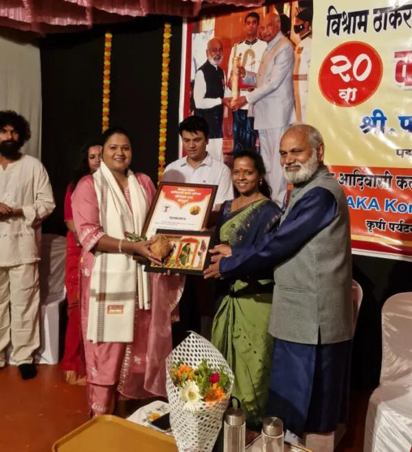 ​वृषाली रेडकर - येळावीकर यांना 'कोकण रत्न सन्मान २०२६' प्रदान