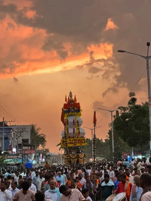 ಸಂಭ್ರಮದಿಂದ ಜರುಗಿದ ಶ್ರೀ ಸಿದ್ದೇಶ್ವರ ರಥೋತ್ಸವ