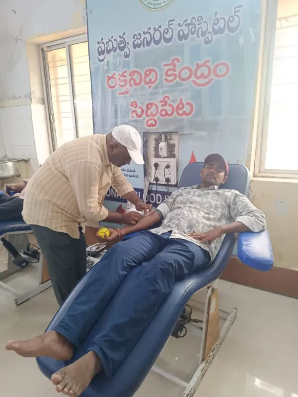 మనవత్వం చాటుకున్న సర్పంచ్