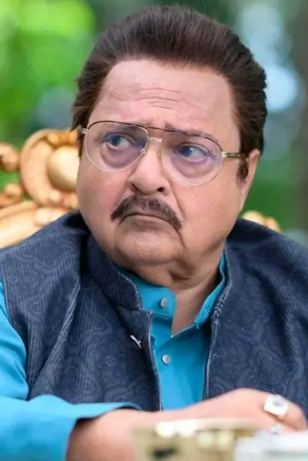 Rakesh Bedi Gets Rewarded Rs 1 Crore For Impressing Audience As Jameel Jamali In Dhurandhar