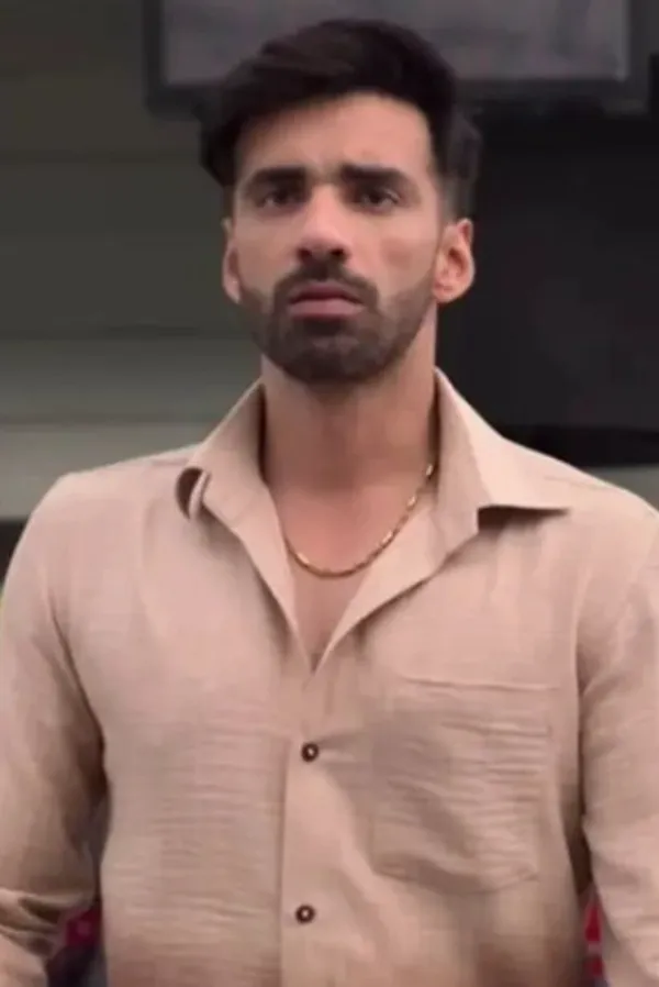 Sudhir Pandey Walks Off Ginny Wedss Sunny 2 Event As Fans Call Out Disrespect