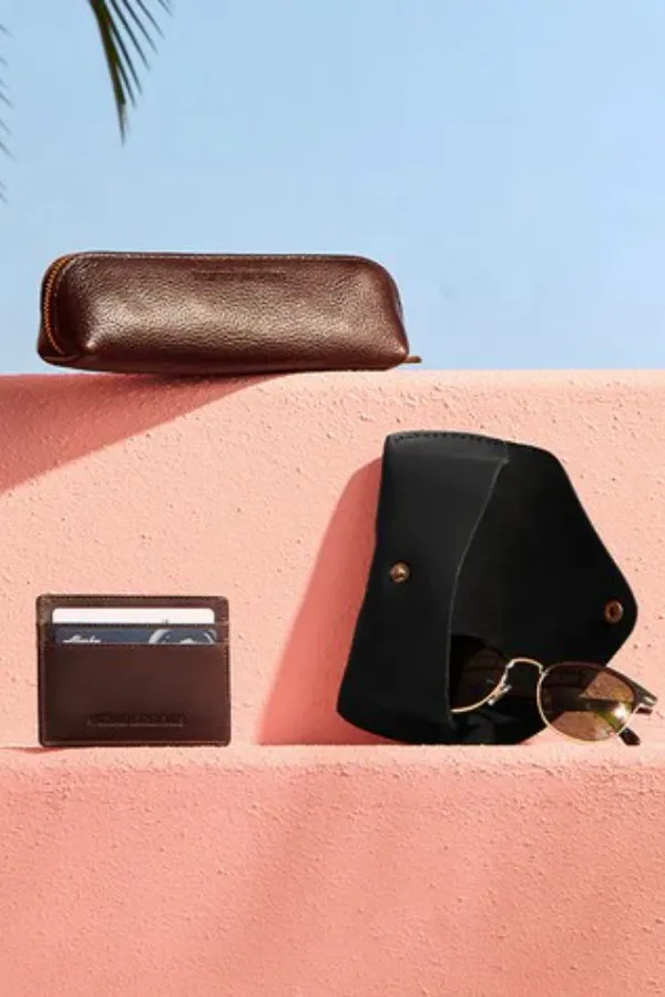 5 Premium Leather Accessories Every Man Should Have