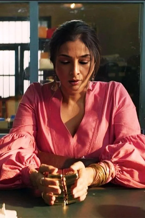 'Crew' Review: Tabu, Kareena & Kriti Safely Land A Solid Heist Comedy That Needs No Plan B