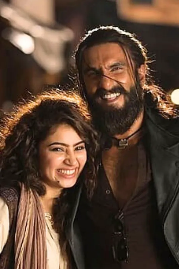 Ranveer Singh's Dhurandhar On Netflix Leaves Fans Disappointed Over Censorship & Muted Dialogues