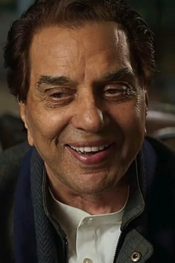Ikkis First Reviews Remember Dharmendra Fondly, Praise Agastya Nanda & Jaideep Ahlawat