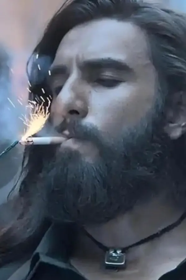 Dhurandhar 2 Runtime Sparks Meme Fest: Fans Joke About Carrying Pillows to Theatres