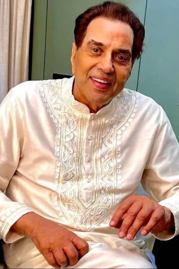 Legendary Dharmendra, Bollywood's Original He-Man, Passes Away At 89