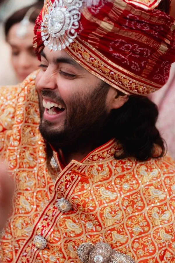 Did you know Anant Ambani wore a 100-carat diamond kalgi worth CRORES for his wedding?