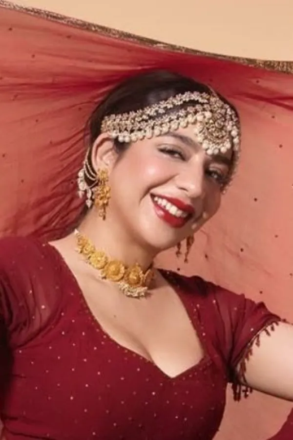 Jasmine Sandlas Trolled For Lip-Syncing, Pouring Water On Stage At Ahmedabad Concert
