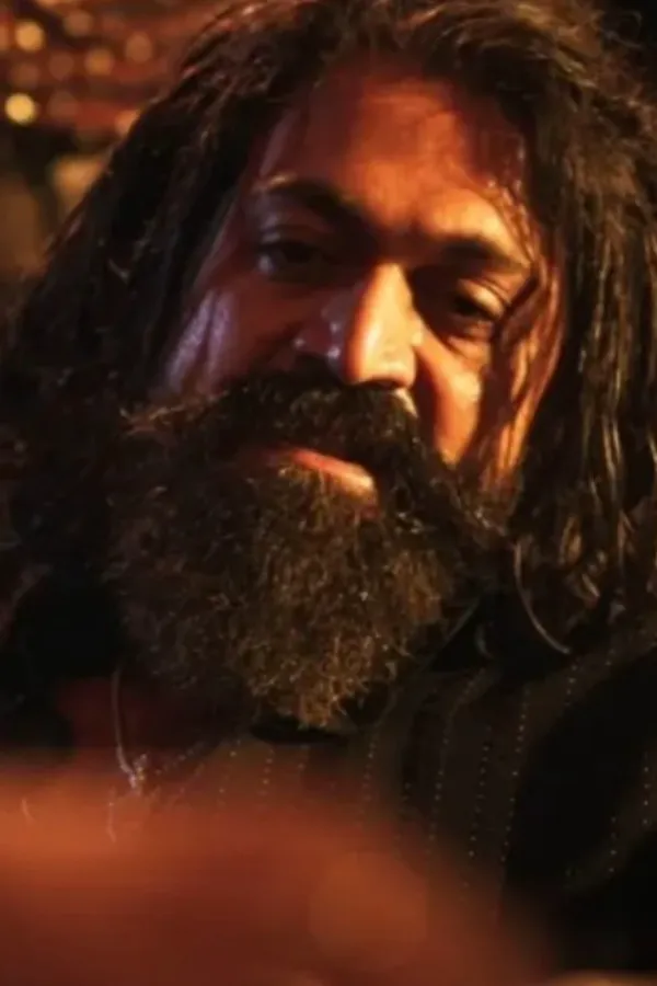 'Toxic' vs 'Dhurandhar 2': Here's Why Yash Could Give Tough Competition to Ranveer Singh