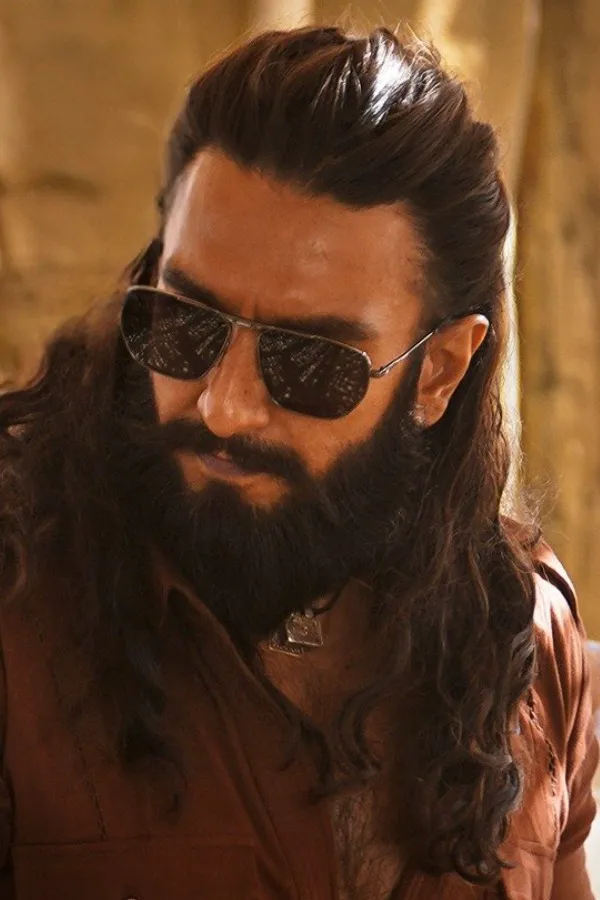 Fans Clash Over Toxic and Dhurandhar As Holi Sees No Release For The First Time In 15 Years