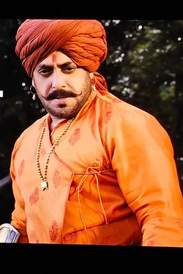 Salman Khan's Yet Another Powerful Cameo In Raja Shivaji But When Is He Going To Deliver?