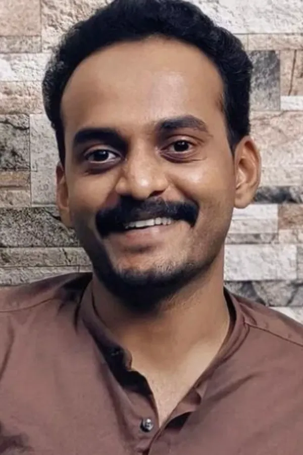 Did Malayalam Director Diss Aditya Dhar's Dhurandhar 2 As 'Manipulated' Filmmaking? Netizens React