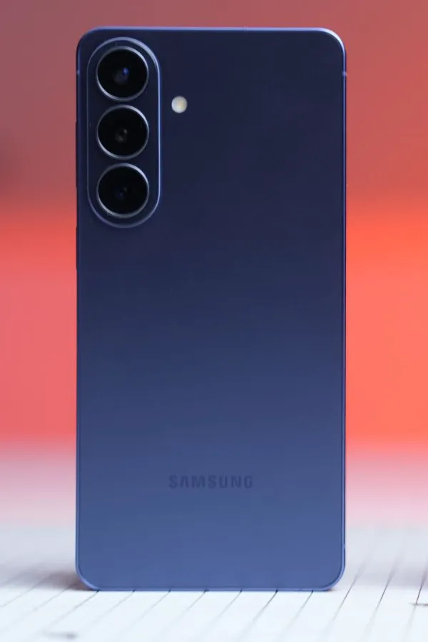 Samsung Galaxy S26 & S26+ Review: Quietly better in all the right ways