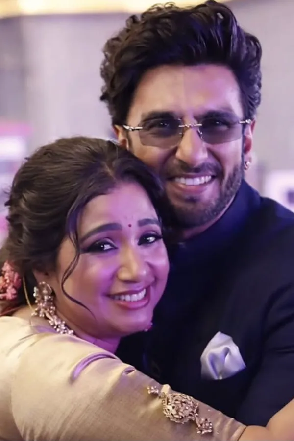 Ranveer Singh Singing Shreya Ghoshal's Lattoo Is the Internet's New Obsession - Including The Singer