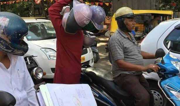 ಕಾರ್ ಪ್ರಯಾಣಿಕರಿಗೆ ಸೀಟ್ ಬೆಲ್ಟ್ ಕಡ್ಡಾಯದ ಬೆನ್ನಲ್ಲೇ ಹಾಫ್, ಐಎಸ್ಐ ಮುದ್ರೆ ಇಲ್ಲದ ಹೆಲ್ಮೆಟ್ ಧರಿಸುವವರಿಗೆ ಬಿಗ್ ಶಾಕ್: 500 ರೂ. ದಂಡ
