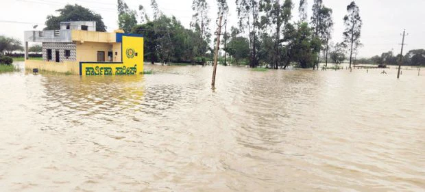 Heavy Rain 10 ಜಿಲ್ಲೆಗಳ 11 ನದಿಗಳಲ್ಲಿ ಪ್ರವಾಹ ಭೀತಿ
