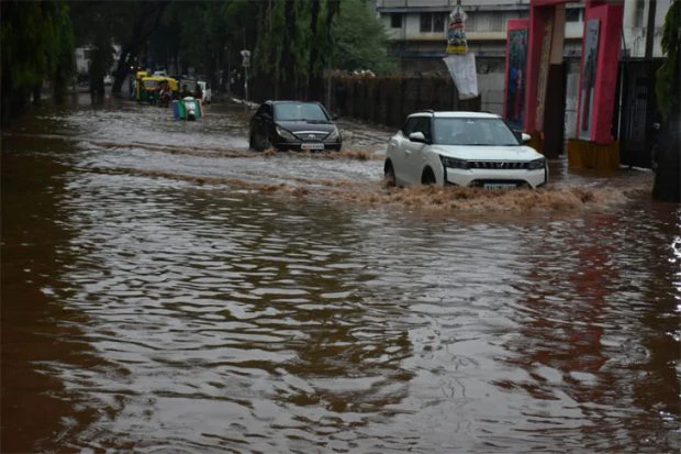 Rain; ಬೆಳಗಾವಿ, ಹುಬ್ಬಳ್ಳಿಯಲ್ಲಿ ಧಾರಾಕಾರ ಮಳೆಗೆ ಜನಜೀವನ ಅಸ್ತವ್ಯಸ್ತ