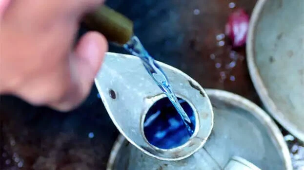 പെട്രോളിനും ഗ്യാസിനും മാത്രമല്ല, റേഷന്‍ മണ്ണെണ്ണയ്‌ക്കും ഇനി കേരളത്തില്‍ വിലകൂടും; ഒറ്റയടിക്ക് കൂടുന്നത് 22 രൂപ