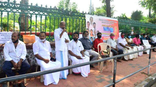 വിശ്വകര്‍മ്മ ഏകോപന സമിതി സെക്രട്ടേറിയറ്റ് ധര്‍ണ നടത്തി