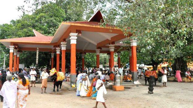 ഓച്ചിറ പരബ്രഹ്മ ക്ഷേത്രം;  കാണാനില്ല, ഭണ്ഡാരത്തില്‍ വീണ സ്വര്‍ണവും വിദേശ കറന്‍സികളും