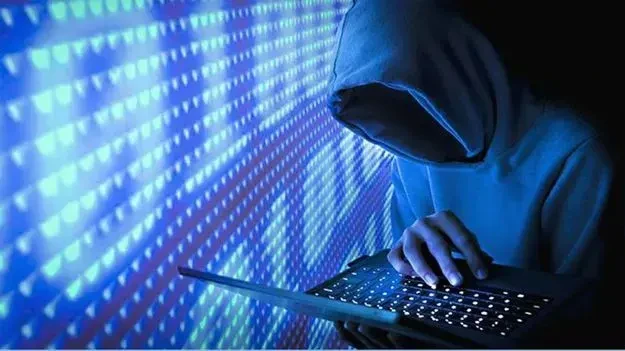Cyber crime: నకిలీ AI వీడియోలతో అమాయకులను మోసం చేస్తున్న కేటుగాళ్లు