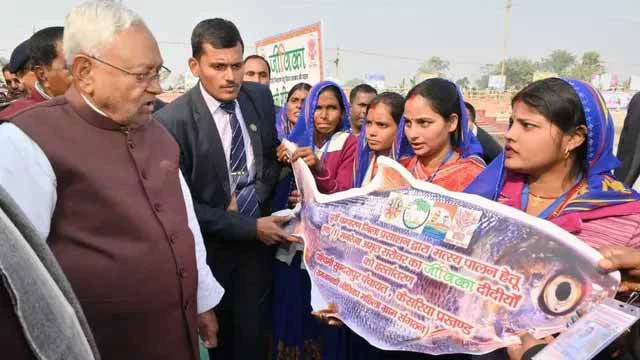 Bihar : బిహార్ లో మహిళలకు రూ.2 లక్షలు.. వివరాలివే!