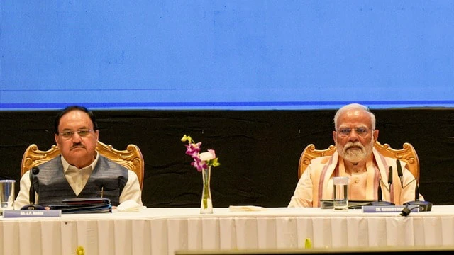 भाजपा अध्यक्ष पद पर देरी क्यों, क्या है सियासी दांवपेंच भाजपा अध्यक्ष पद पर देरी क्यों, क्या है सियासी दांवपेंच