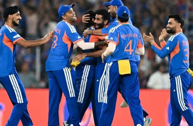 🏏 क्रिकेट अपडेट 🏆 - ShareChat