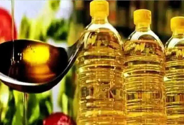 இல்லத்தரசிகளுக்கு நிம்மதி..! சமையல் எண்ணெய் விலை குறைவு.. வெளியான ஹேப்பி நியூஸ்.!!!!