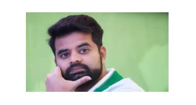 BIG NEWS: ಪ್ರಜ್ವಲ್ ರೇವಣ್ಣ ಪೆನ್ ಡ್ರೈವ್ ಪ್ರಕರಣಕ್ಕೆ ಮತ್ತೊಂದು ಟ್ವಿಸ್ಟ್; ಮತ್ತೋರ್ವ ಮಹಾ ನಾಯಕನ ಹೆಸರು ಬಹಿರಂಗ ಪಡಿಸಿದ ಆರೋಪಿ