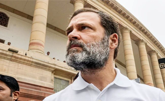 రాహుల్‌ గాంధీకి రెండేళ్ల జైలు శిక్ష: నెలలోపు అలా జరగకుంటే పదవి పోవడం ఖాయం