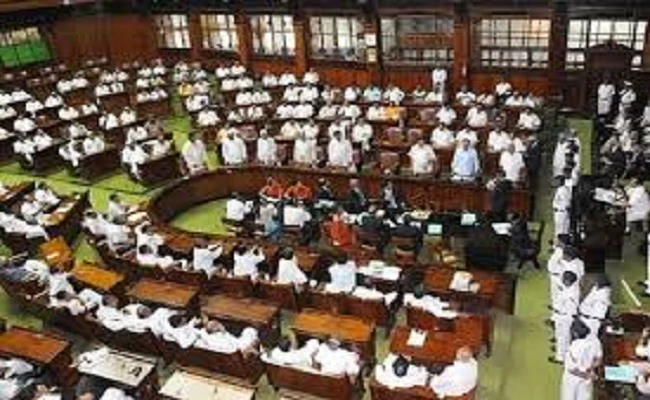 ಜನರ ಕಷ್ಟಕ್ಕೆ ದುಡ್ಡಿಲ್ಲ, ಸಂಬಳ, ಭತ್ಯೆ ಹೆಚ್ಚಿಸಿಕೊಂಡ ಶಾಸಕರು, ಸಚಿವರು!