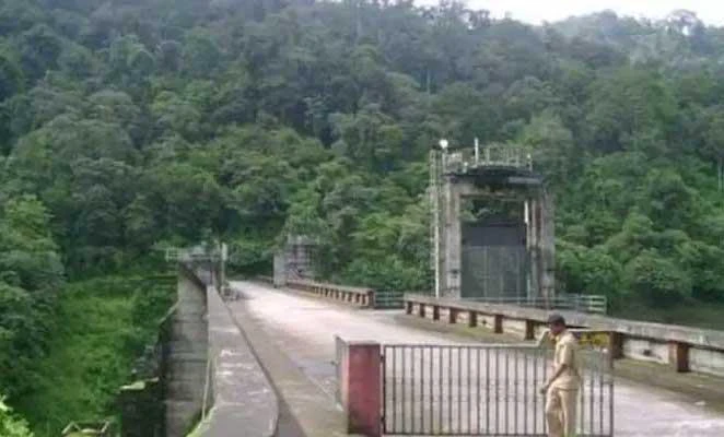 മൂഴിയാര് ഡാമിന്റെ ഷട്ടറുകള് നാളെ തുറക്കും; കക്കാട്ടാര്, പമ്ബാ തീരത്തുള്ളവര്ക്ക് ജാഗ്രതാ നിര്ദേശം
