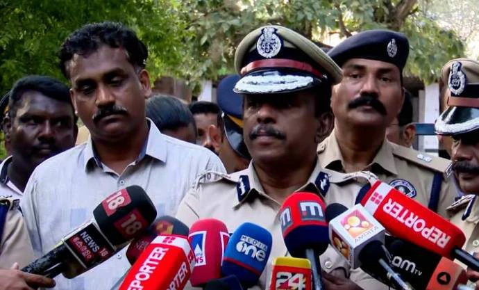 തട്ടിയെടുക്കാനായി പലയിടത്തും കുട്ടികളെ തേടി; ലക്ഷ്യമിട്ടത് പത്ത് ലക്ഷം രൂപ; തുമ്ബായത് അനിതകുമാരിയുടെ ശബ്ദം; എഡിജിപി