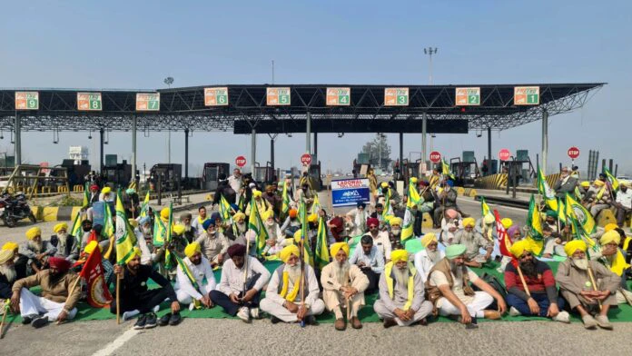 Delhi Chalo : ಮತ್ತೆ ಶುರುವಾಯ್ತು ರೈತರ ದೆಹಲಿ ಚಲೋ ಯಾತ್ರೆ- ಪಂಜಾಬ್‌ ಗಡಿಯಲ್ಲಿ 14 ಸಾವಿರ ಮಂದಿ ಜಮಾವಣೆ!