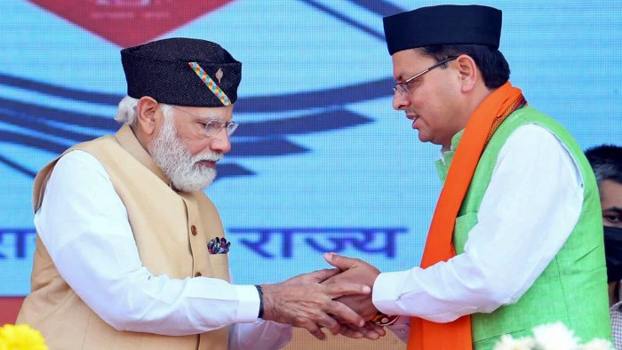 PM Modi wins hearts by wearing Uttarakhandi cap to Dhami's swearing-in