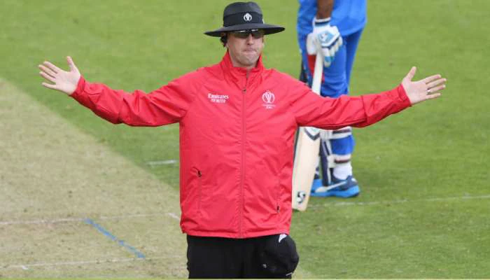 T20 World Cup के बीच में इस Umpire ने की ऐसी हरकत, ICC ने कर दी पूरे टूर्नामेंट से छुट्टी