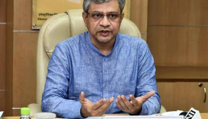 Indian Railways: रेलवे मंत्री अश्विनी वैष्णव का ऐतिहासिक फैसला! अब तक कोई रेल मंत्री नहीं कर पाया ये काम